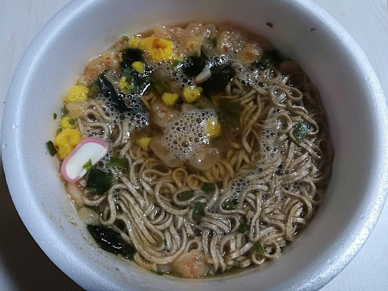 日清のあっさりおだしがおいしいどん兵衛5種の具材が入った揚げ玉そば