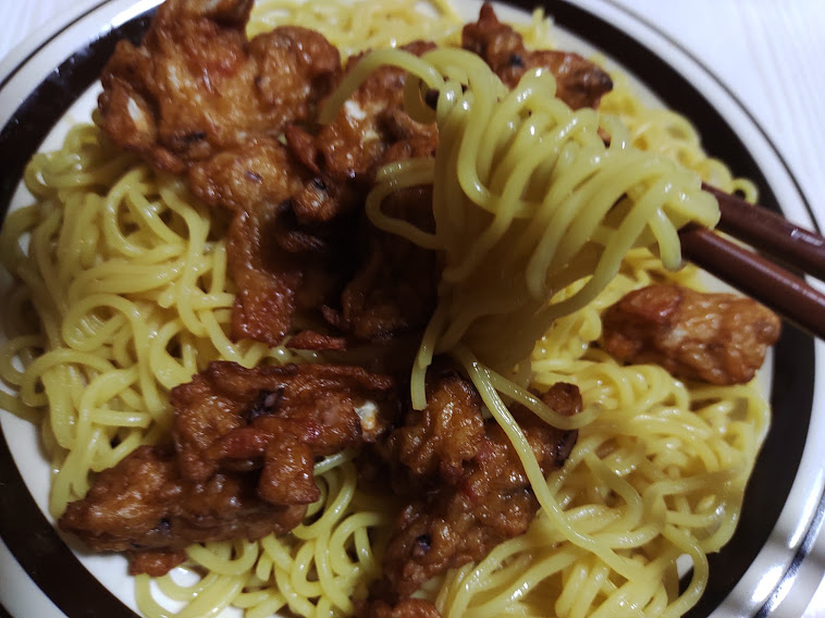 「流水麺」冷し中華醤油味2食（シマダヤ）は、鍋もお湯も要らない、スープをかけてほぐすだけで食べられるスープ付き冷し中華です