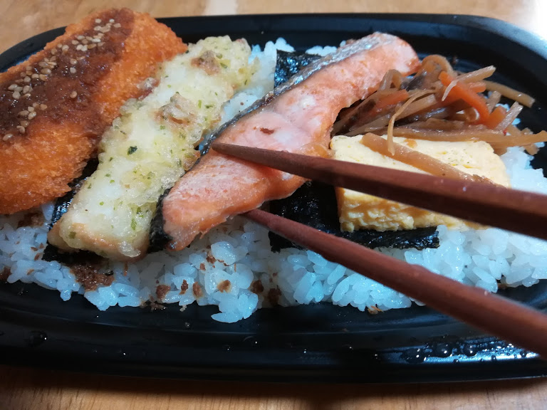 のっけ鮭弁当