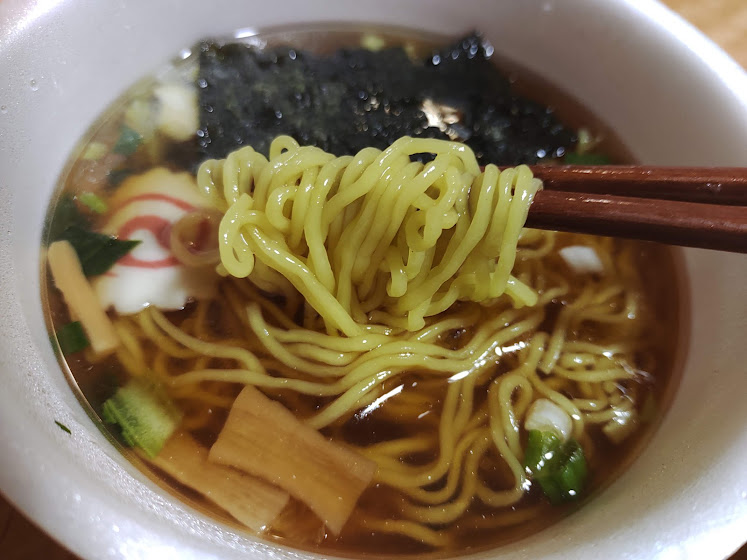細いノンフライ麺